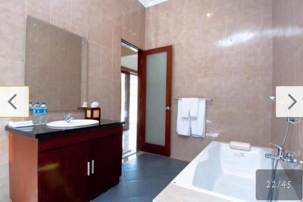 Villa Akmali Berawa - 3 Bedrooms Canggu  Bagian luar foto